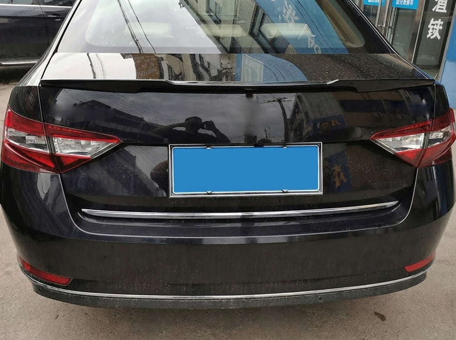 Bagspoiler til Skoda Superb Sedan Dynamic (2015-2024) blank sort
