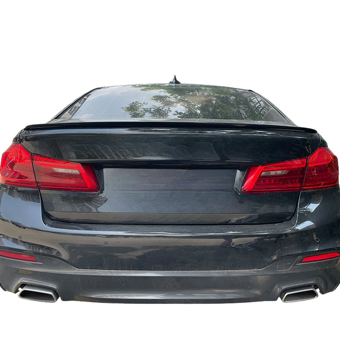 Bakspoiler till BMW 5-serie G30 blank svart