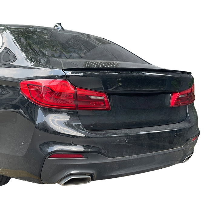 Bakspoiler till BMW 5-serie G30 blank svart