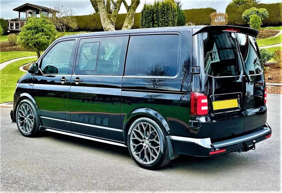 Bakspoiler till Volkswagen Transporter T6 blank svart